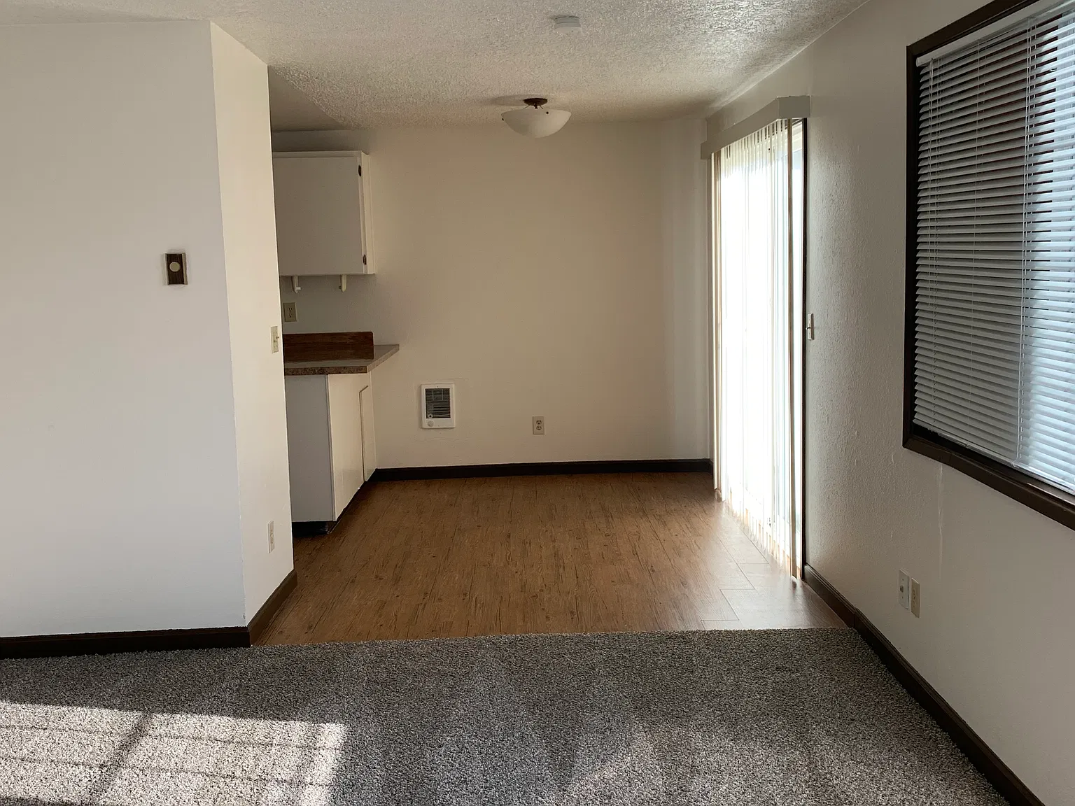 3 bed, 1.5 bath, 1225 sqft, $1,595 — Photo 3