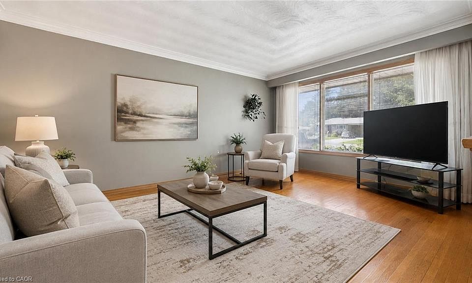 1st image of 289 Speedvale Ave E
