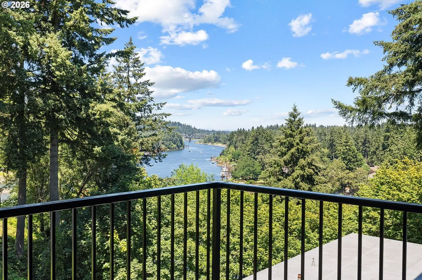 Luxury Lake Oswego 3-Bedroom Riverfront Condo with Panoramic River Views, Pools & Fitness Center — Photo 2