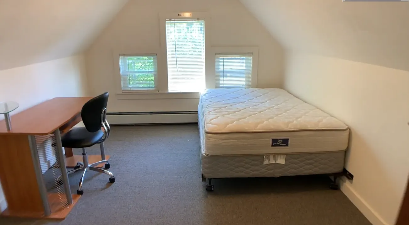 208 Williams Street - 3 — Photo 3