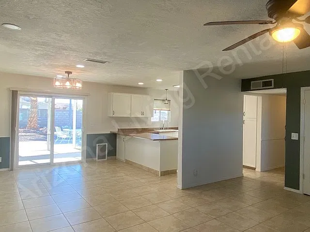4 bed, 1153 sqft, $2,000 — Photo 3