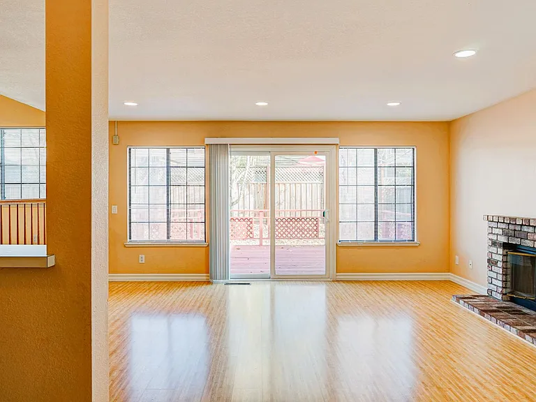 7202 Ruby Ct — Photo 13