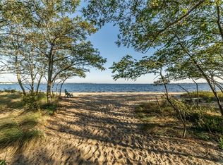 294 Namquid Dr, Warwick, RI 02888