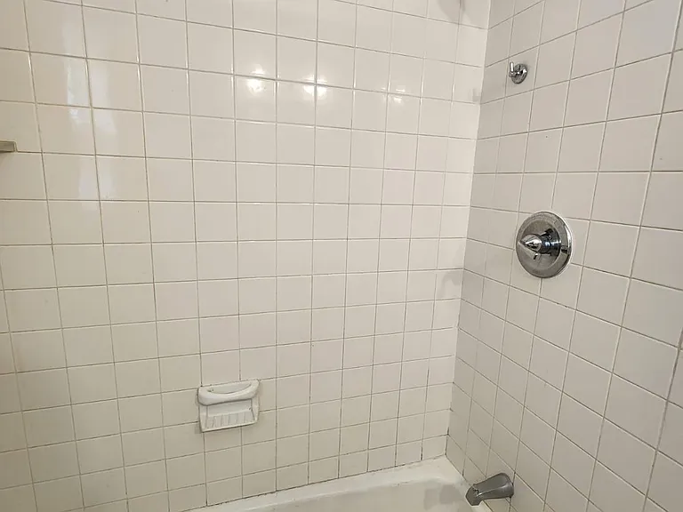 7 Hemlock St — Photo 12