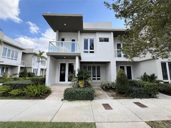 10520 NW 63rd Ter, Doral, FL 33178