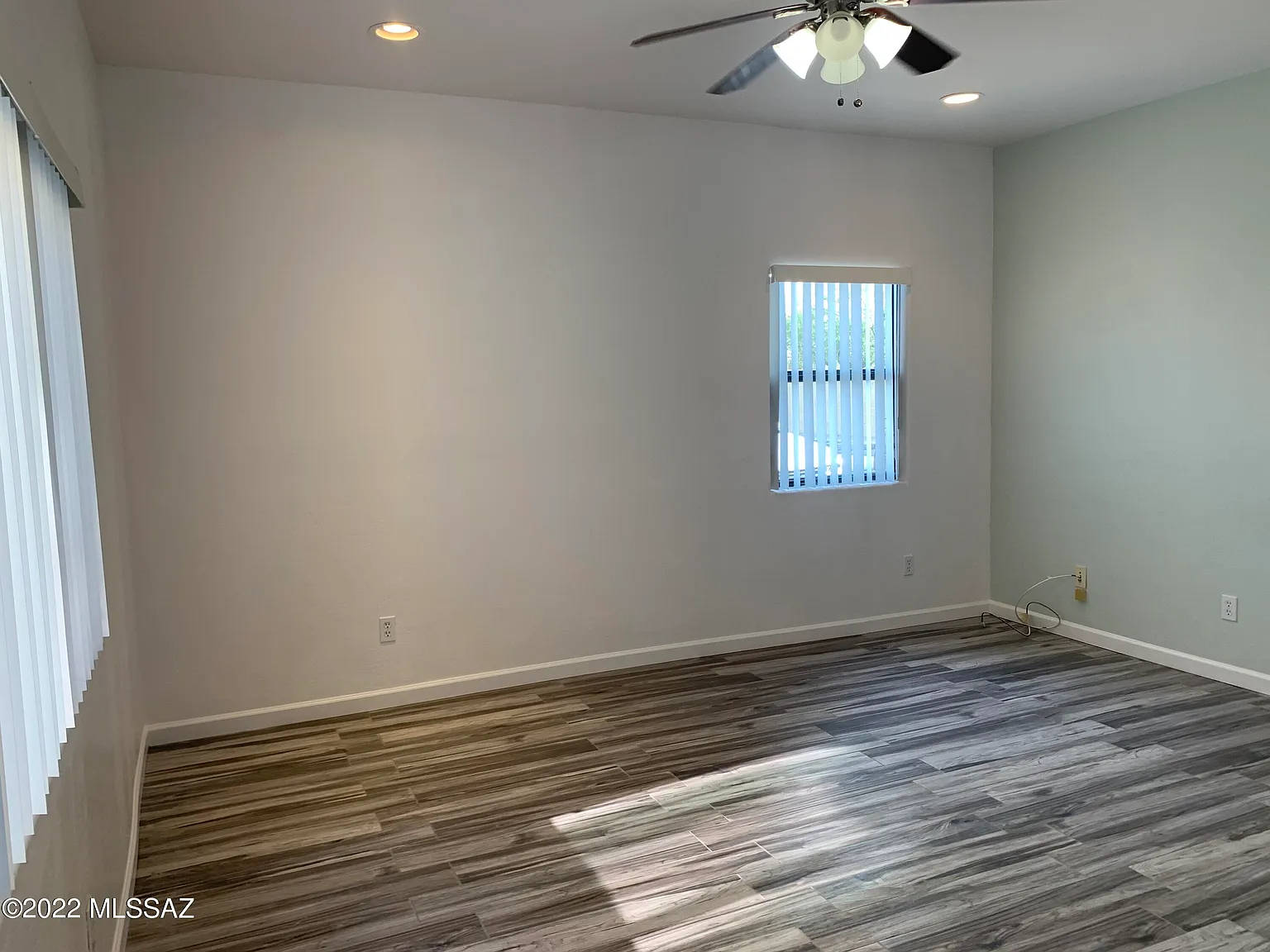 2 bed, 2.5 bath, 1200 sqft, $1,495 — Photo 3