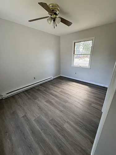 154 S Broadway #C Photo 1 154 S Broadway #C Photo 1