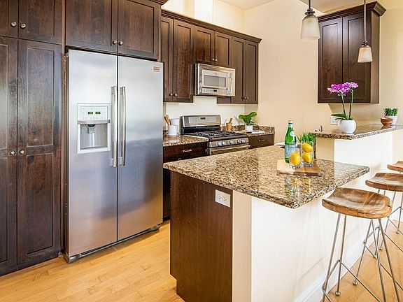 5th image of 61-69 Bolton St #61-304