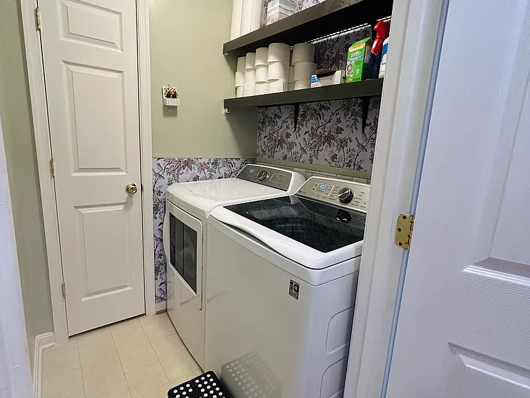 7 Azalea St #1 — Photo 19