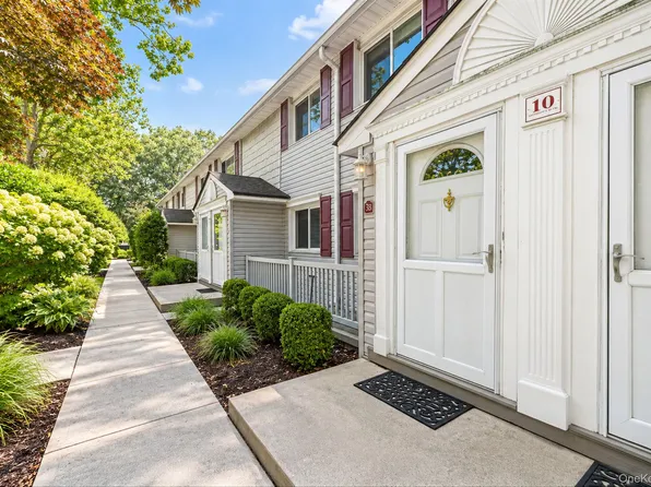 10 Smithtown Boulevard #3B, Smithtown, NY 11787