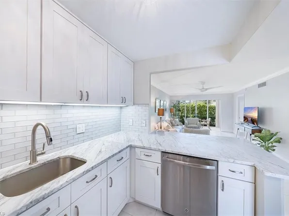 750 Mooring Line DR #106, NAPLES, FL 34102