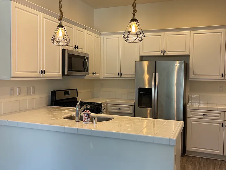 4956 Willow #B — Photo 14