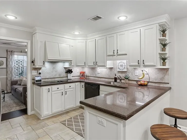 1601 Executive Park Ln — Photo 7