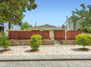 3226 29th Ave W, Seattle, WA 98199