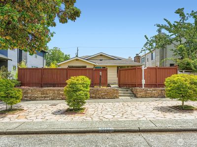 3226 29th Avenue W, Seattle, WA, 98199