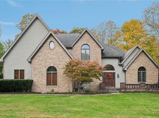 1123 Wishart Pl, Hermitage, PA 16148