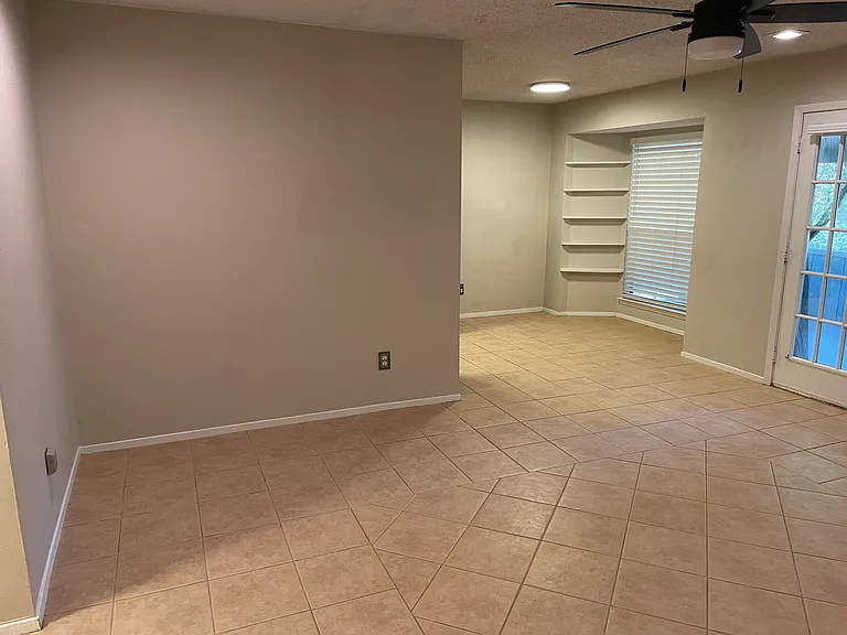 1921 Castle Gate Cir — Photo 11