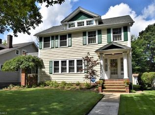 2498 Princeton Rd, Cleveland Heights, OH 44118