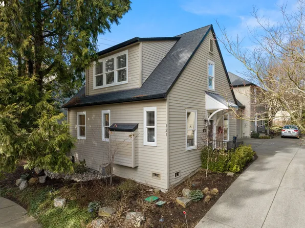121 Wilbur St, Lake Oswego, OR 97034