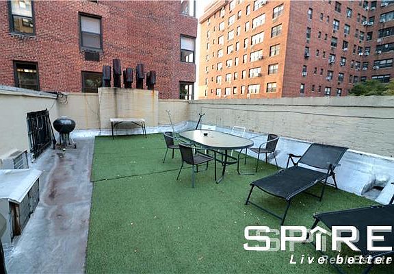 4th image of 312 W 73rd St APT 4A