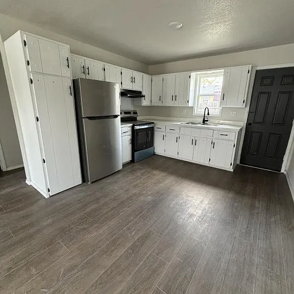 702 Washington St #6 — Photo 4