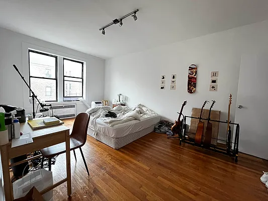 Rented by Lang Realty LLC | media 7