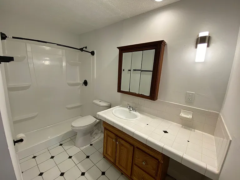 E 15th Ave 325 TPP — Photo 49