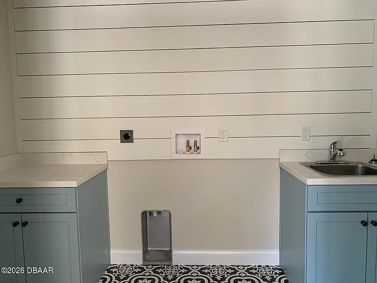 421 Pelican Bay Dr — Photo 11