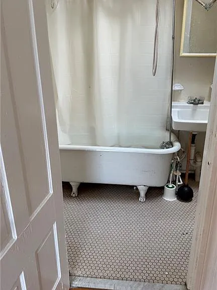 1018 Cranston St #3 — Photo 6