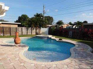8550 NW 11th Ct, Pembroke Pines, FL 33024