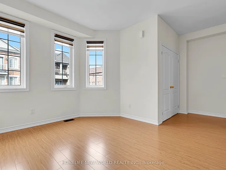 8 Shiff Cres — Photo 20