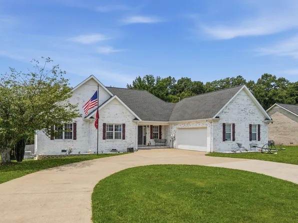 161 Cumberland Oaks Dr, Tullahoma, TN 37388