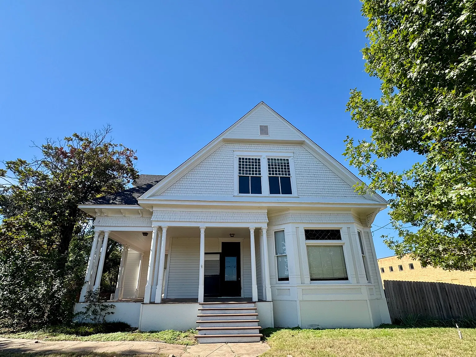3 bed, 1.5 bath, $1,450 — Photo 1