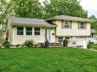 2900 NE 63rd St, Gladstone, MO 64119