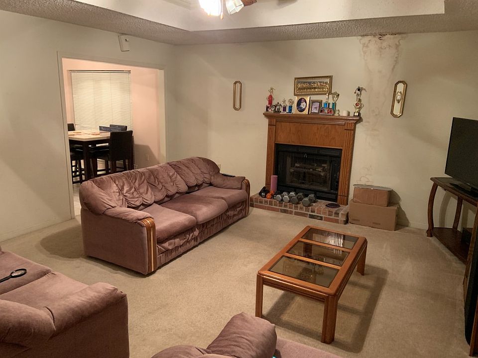 2nd image of 9922 Rosebank Ave