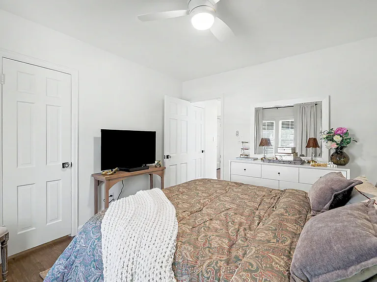 226 S Pinecrest St — Photo 43
