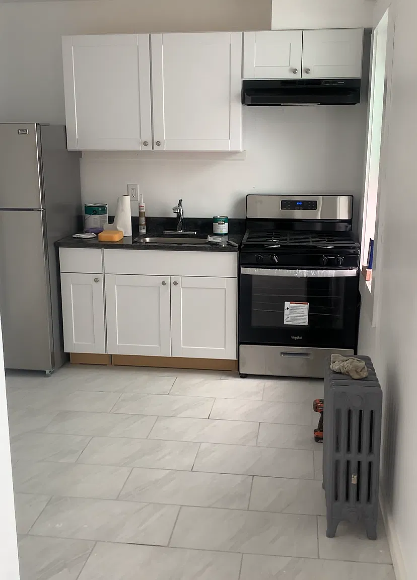 2 bed, 600 sqft, $2,100 — Photo 2