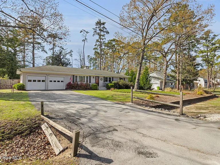 609 Edgehill Rd — Photo 32