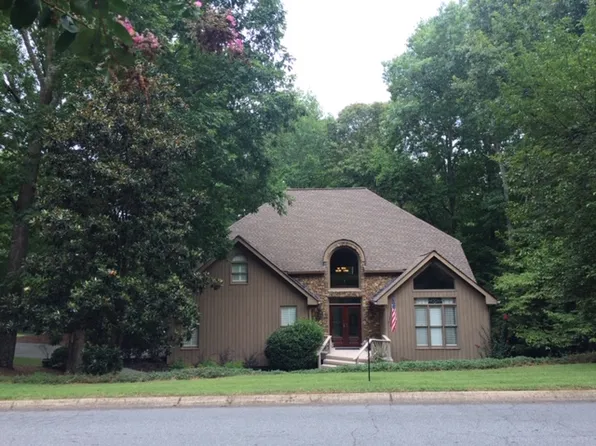 4235 Highland Vw NE, Roswell, GA 30075
