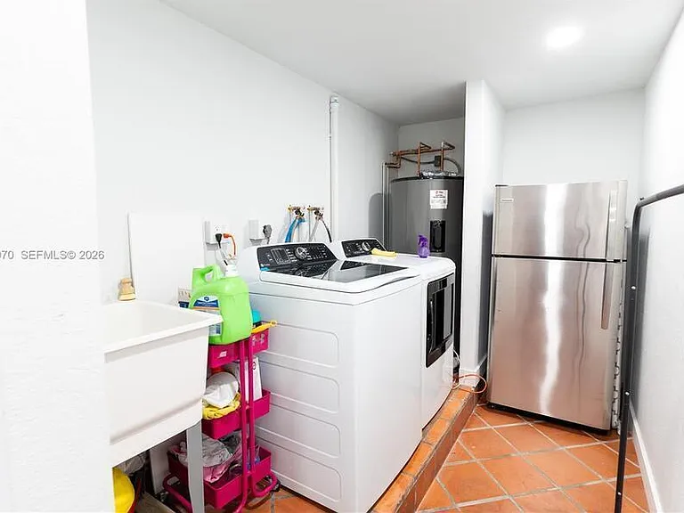 12040 SW 43rd St — Photo 45
