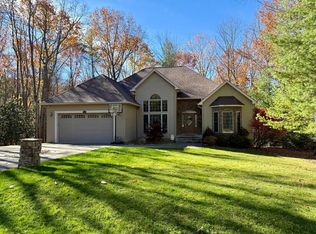 143 Glen Planters Ln, Daniels, WV 25832