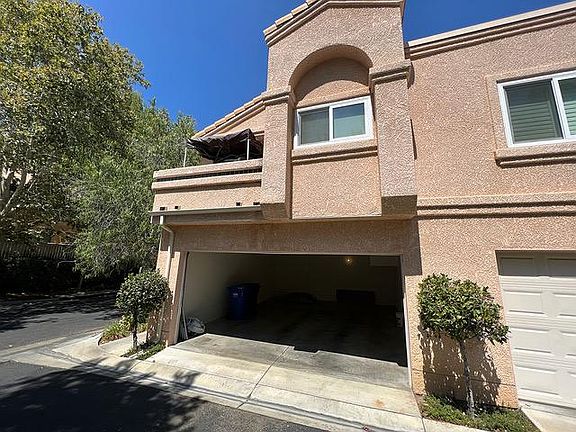 3rd image of 25110 Steinbeck Ave Unit A