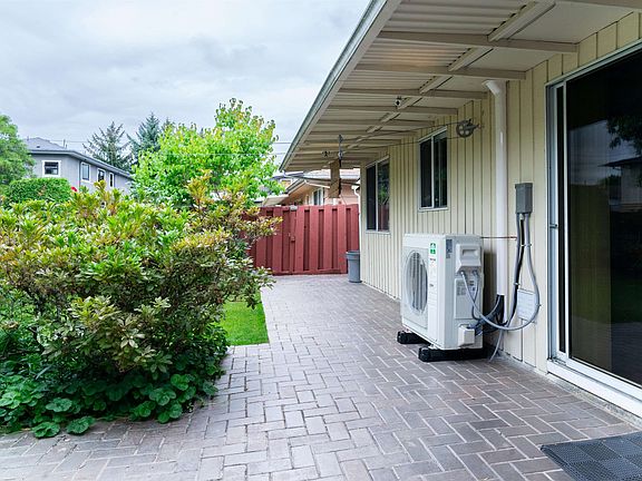 4th image of 9151 No 4 Rd