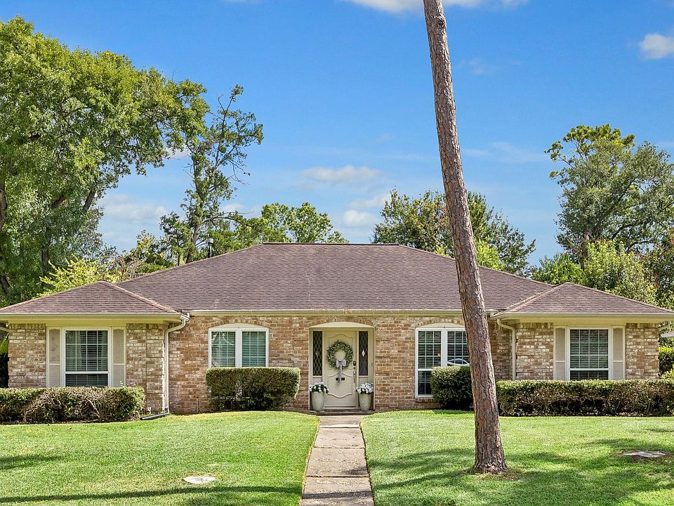 1st image of 10907 Overbrook Ln