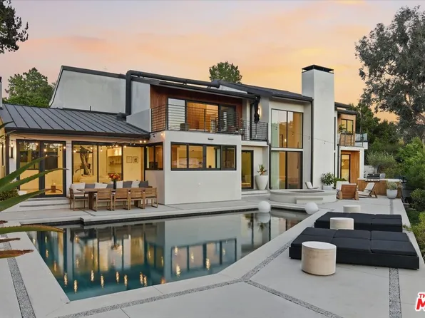 3319 Dona Lola Pl, Studio City, CA 91604