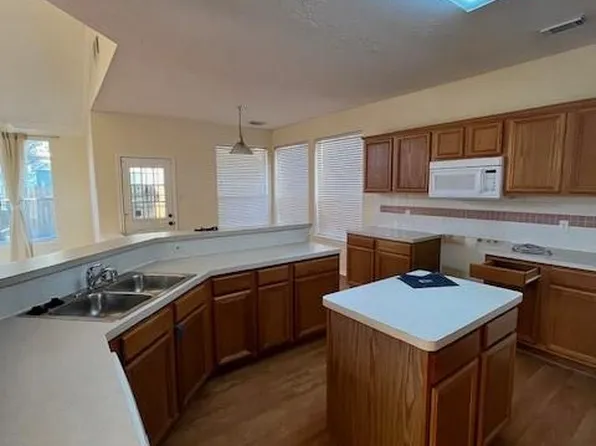 12211 Meadow Park Ct, Meadows Place, TX 77477