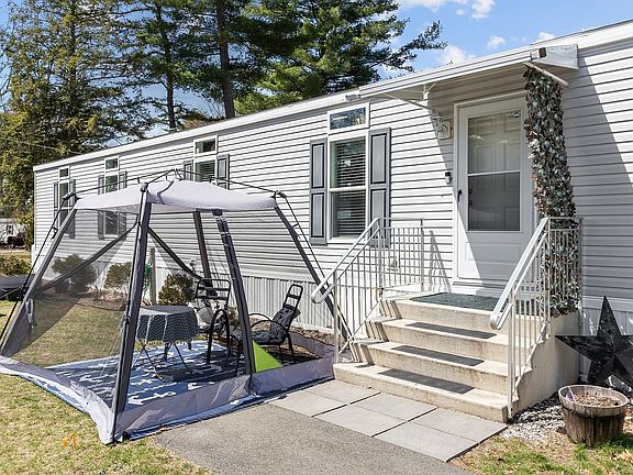 5th image of 519 E River St #62