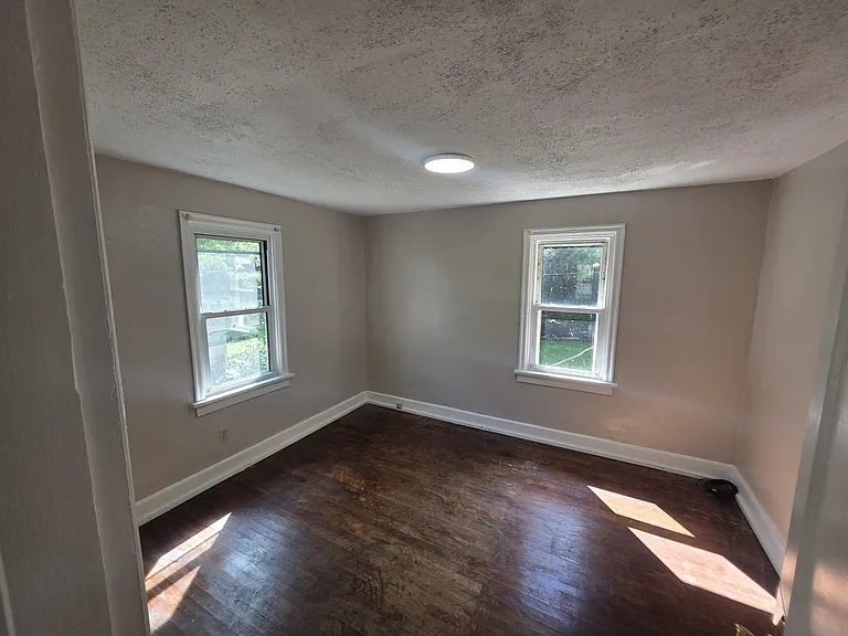 5411 Fletcher St — Photo 7