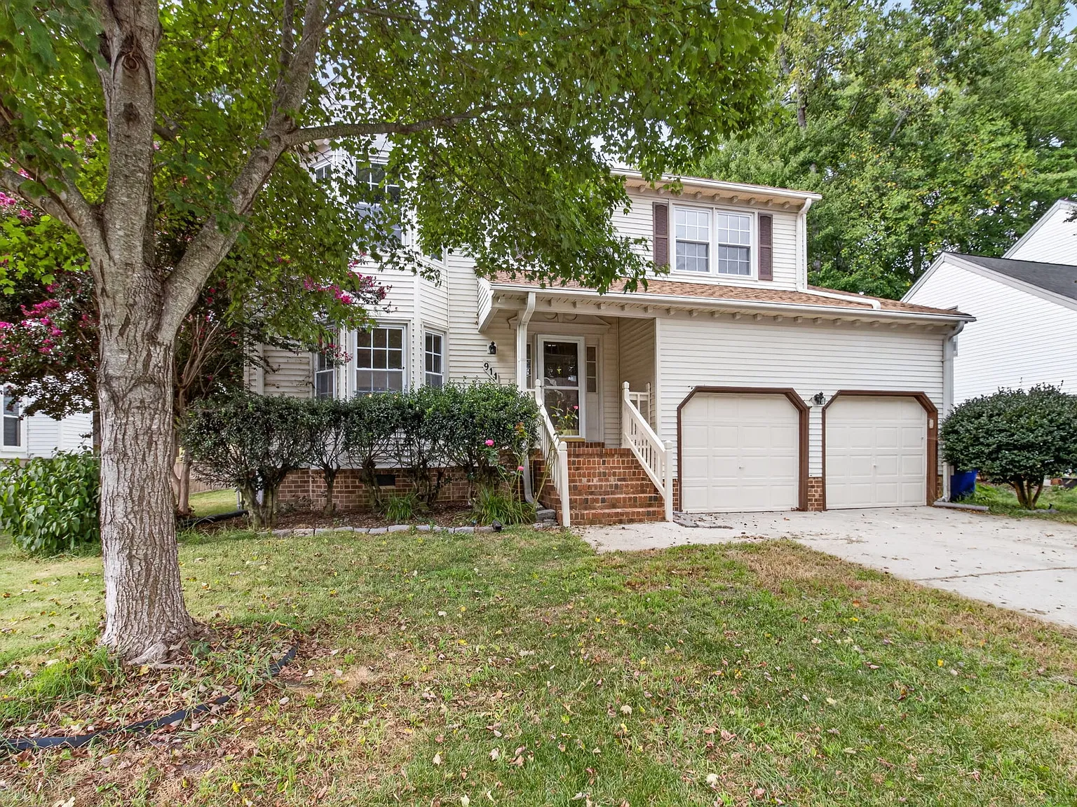 4 bed, 2.5 bath, 2565 sqft, $2,800 — Photo 3