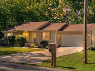 9044 Weketa Dr, Crossville, TN 38572